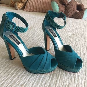 Women’s Platform pump